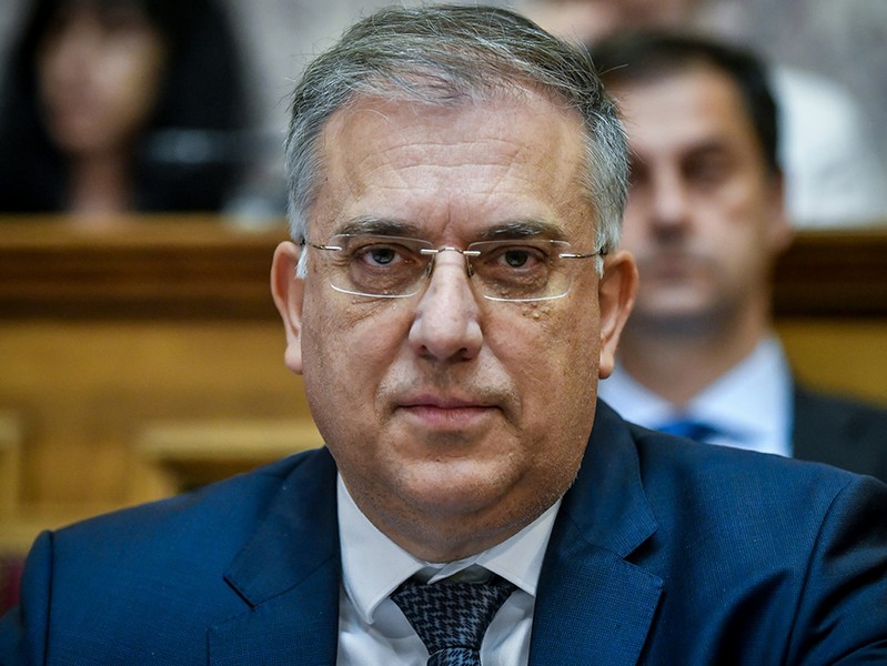 Μέτρα για τα ασφάλιστρα υγείας από Θεοδωρικάκο