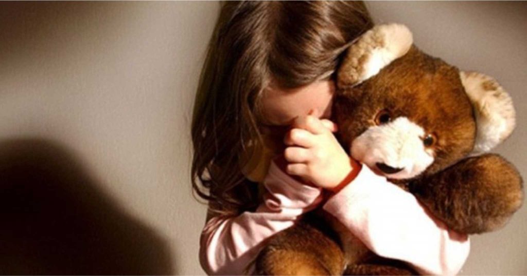 Εύβοια: Συνελήφθησαν οι γονείς της 12χρονης - Έγραψε την κακοποίησή της σε σχολική έκθεση