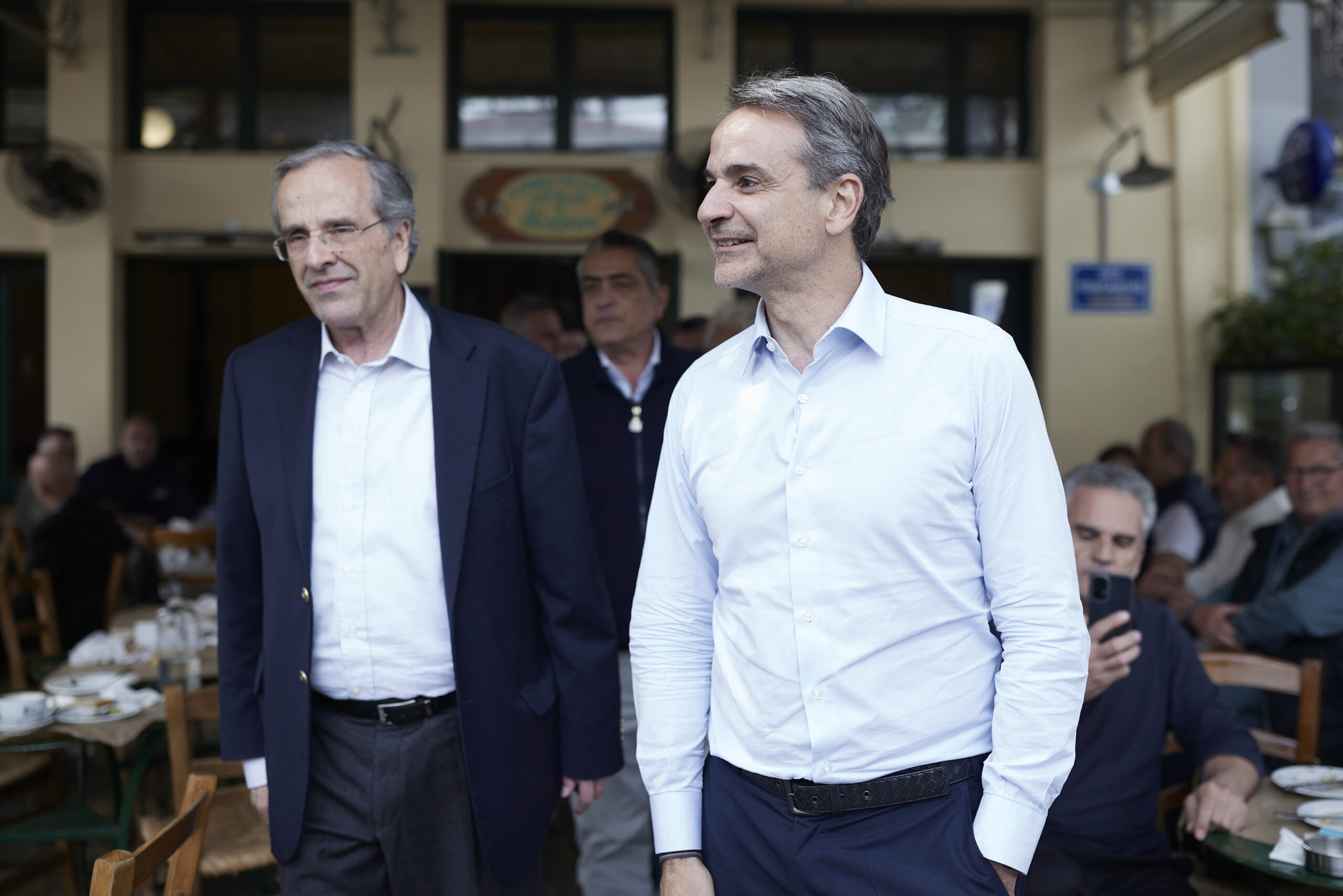 Αιχμές κύκλων Σαμαρά προς Μητσοτάκη: «Ας ασχοληθούμε λοιπόν με τα σοβαρά, στα σύνορά μας»