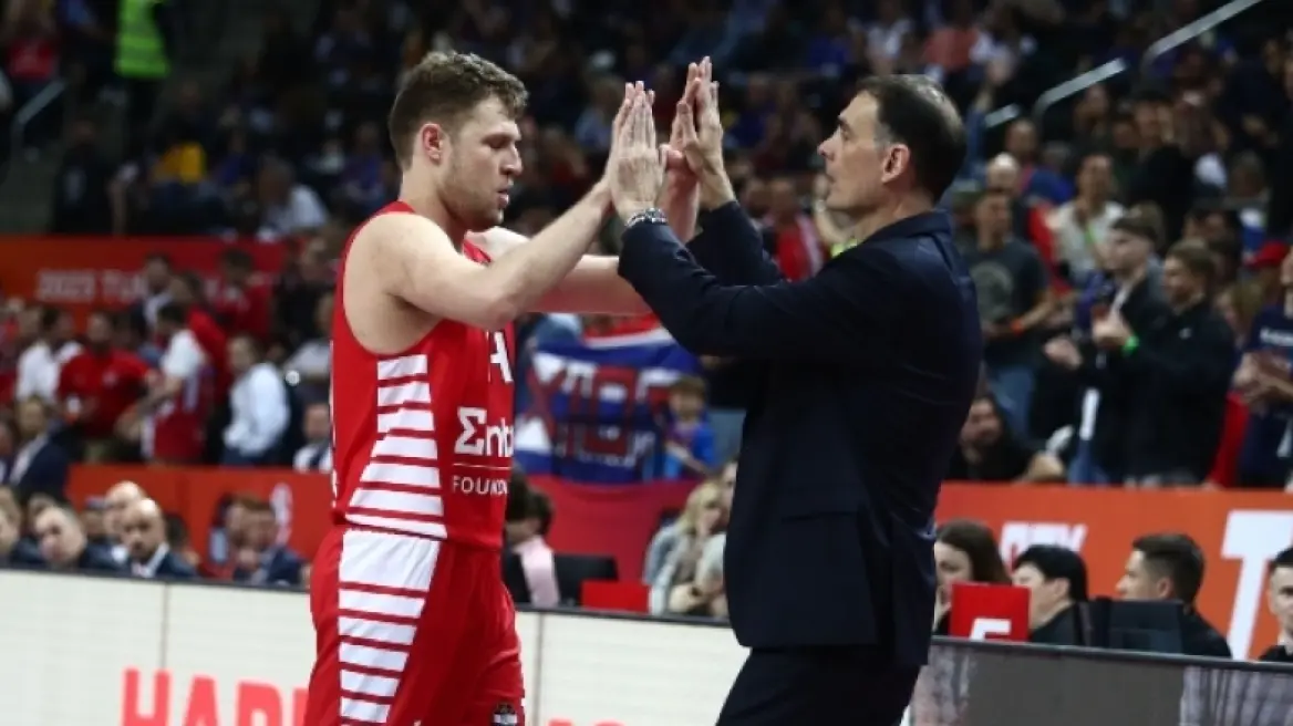 Ο Ολυμπιακός στην κορυφή της EuroLeague - Σταυρώνει τα δάχτυλα για... Εφές ο Παναθηναϊκός;