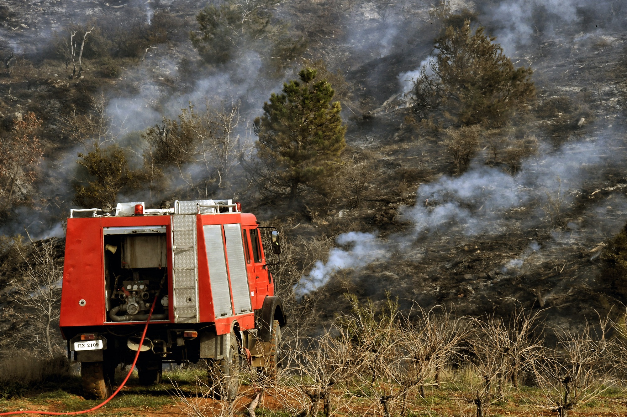 Οι εποχιακοί πυροσβέστες κατηγορούν τον Β. Κικίλια για τις συνθήκες στο Σώμα