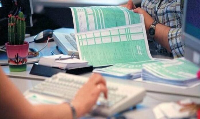 «Καμία παράταση στις φορολογικές δηλώσεις»
