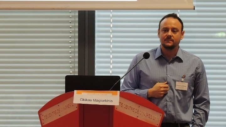 Γκ. Μαγιορκίνης: «Δεν θα χρειαστούμε μέτρα κοινωνικής αποστασιοποίησης»