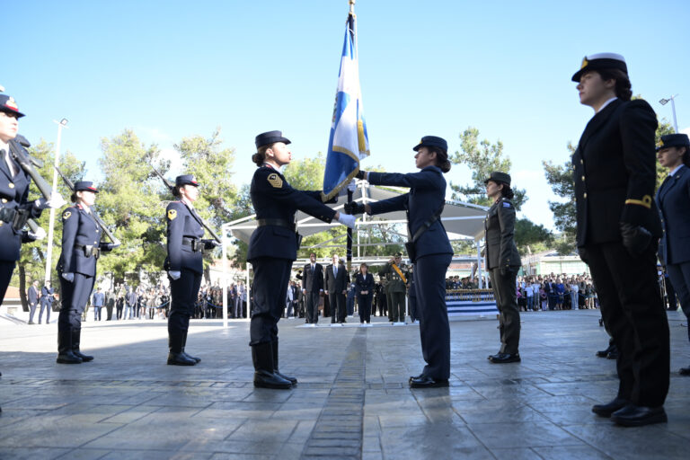 Ένοπλες δυνάμεις: Χάνονται τα ειδικά προνόμιά 581 αξιωματικών