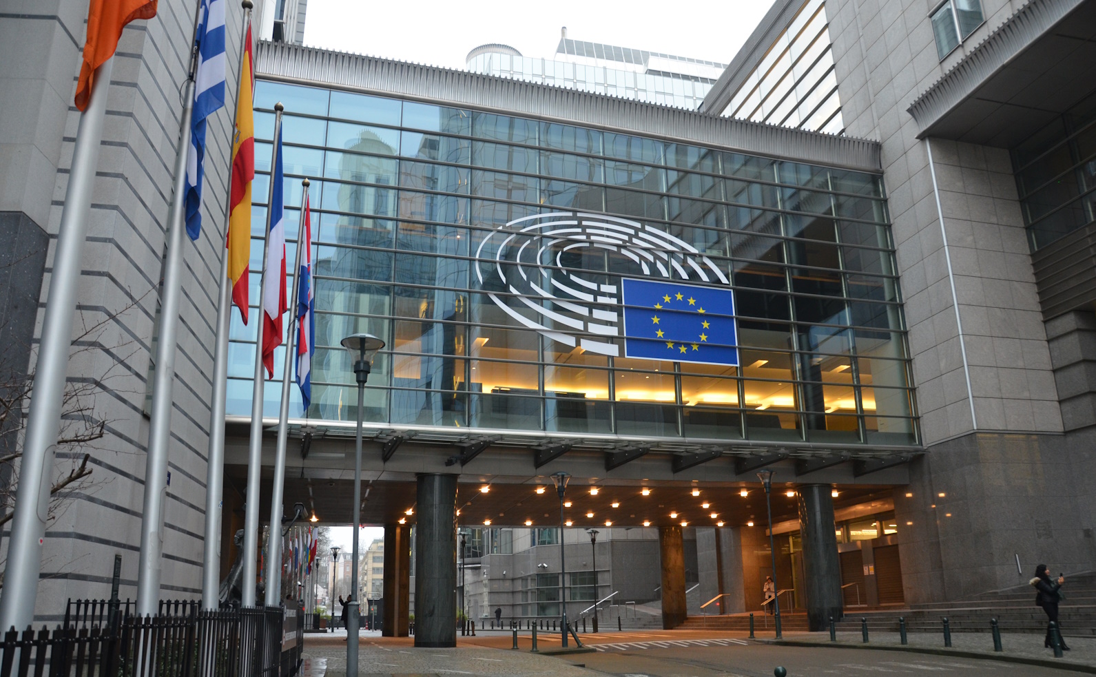 Σοκ στις Βρυξέλλες μετά την αναπάντεχη νίκη ακροδεξιού, φιλορώσου υποψήφιου στις προεδρικές εκλογές της Ρουμανίας