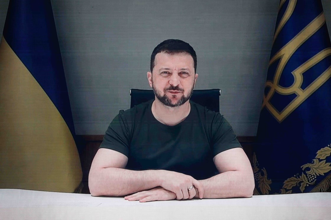 Μειώνεται η δημοτικότητα του Ζελένσκι