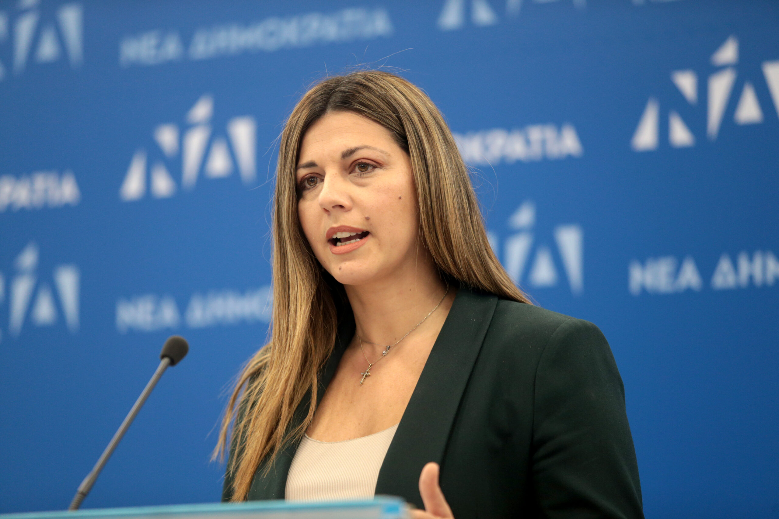 Επιστρέφουν οι εγκλωβισμένοι μαθητές από το Όσλο με προσωπική παρέμβαση της Υπουργού Παιδείας