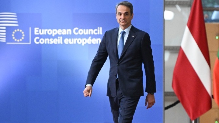 Πολιτική Θύελλα: Κλιμακώνεται η αντιπαράθεση με φόντο την 28η Φεβρουαρίου