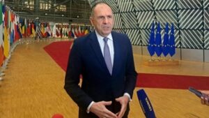 Ο Γ. Γεραπετρίτης ζήτησε να περιληφθούν τα δικαιώματα της Ελληνικής μειονότητας στην ενταξιακή πορεία της Αλβανία προς την ΕΕ