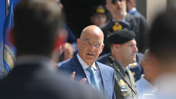Κλείσιμο στρατοπέδων: Σωστή η κατεύθυνση μεν, να μην εκτελεστεί με προχειρότητα δε