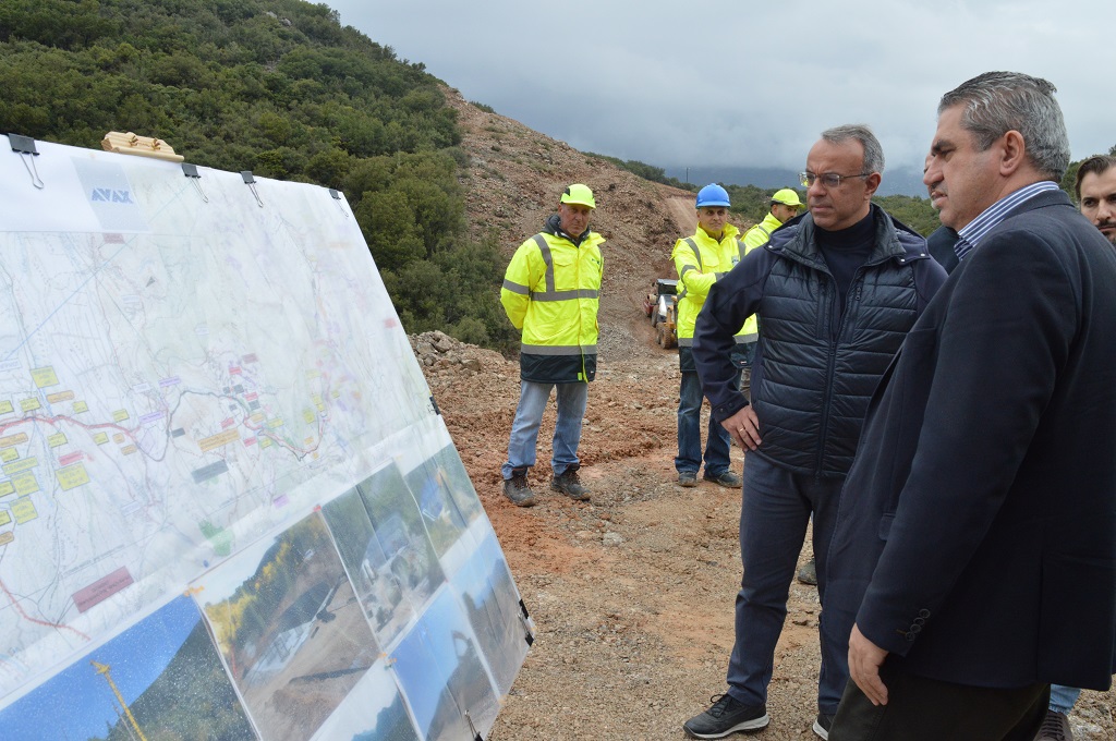 Χ. Σταϊκούρας: Επισκέφτηκε τον οδικό άξονα Μπράλος – Άμφισσα