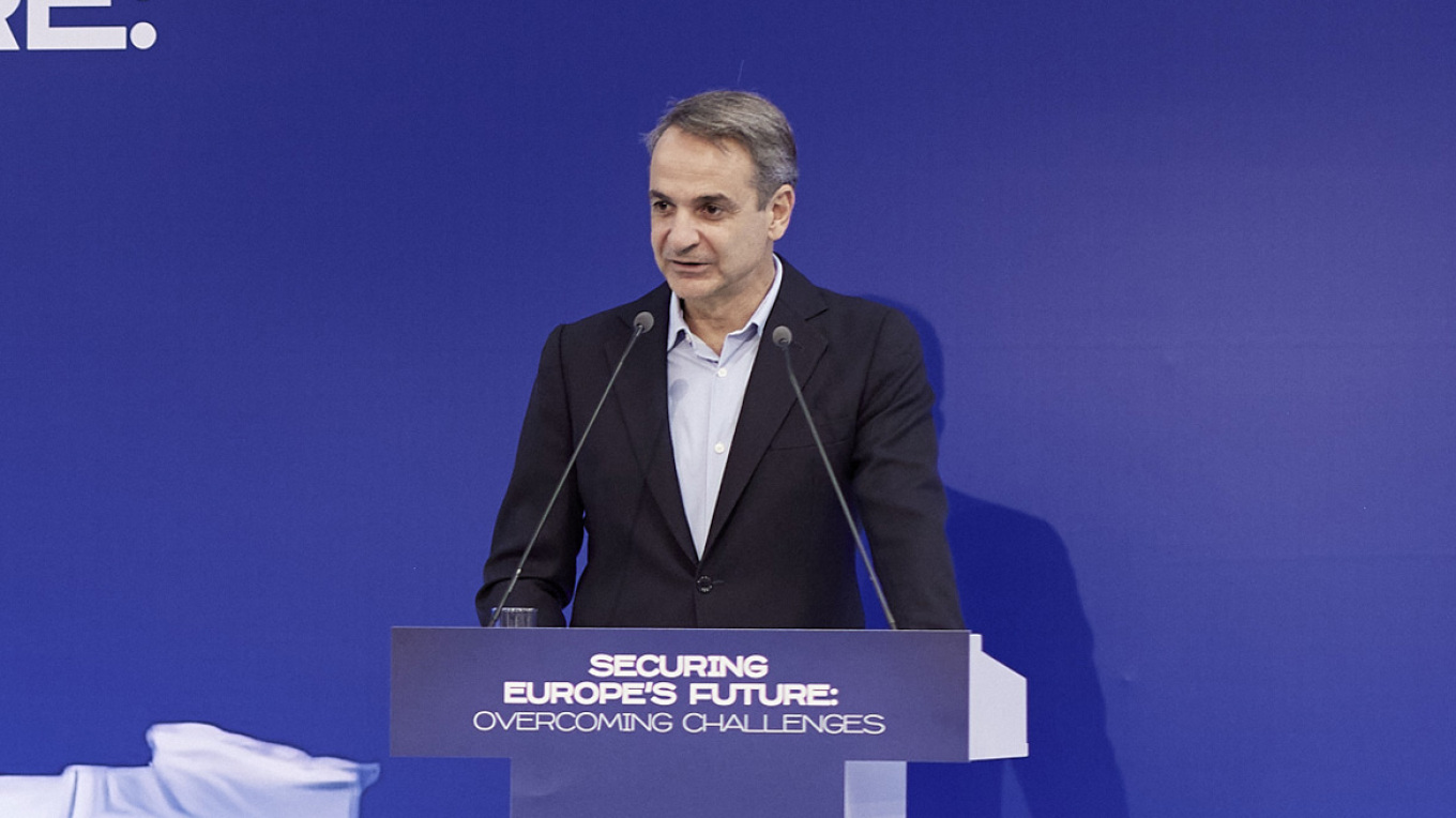 Δείτε live την ομιλία του πρωθυπουργού για τα 22 Δημόσια Ωνάσεια Σχολεία σε εργατικές συνοικίες