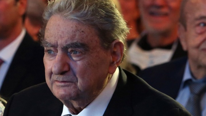Βαρδής Βαρδινογιάννης: Η εξορία, η απόπειρα δολοφονίας του από τη 17Ν και η φιλία με τους Κένεντι