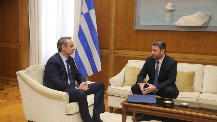 Τα κοινά σημεία και οι διαφωνίες μεταξύ Μητσοτάκη - Ανδρουλάκη