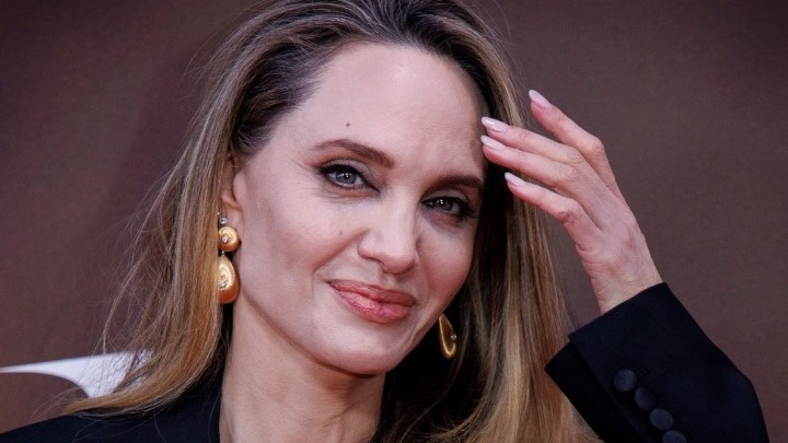 Η πρωταγωνίστρια της ταινίας «Maria», Αντζελίνα Τζολί ήθελε μικρή να γίνει υπεύθυνη... κηδειών