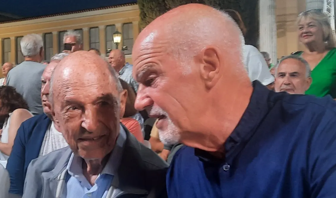 Γ. Παπανδρέου: Δεν θα παραστεί στην κηδεία του Κώστα Σημίτη