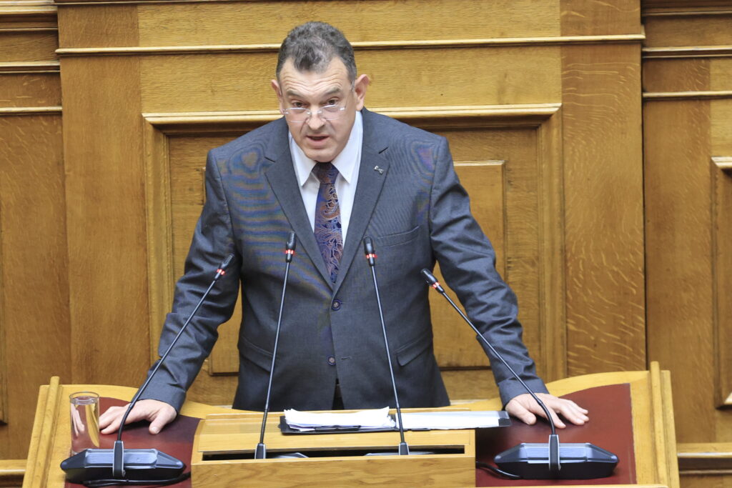 Συνελήφθη βουλευτής της Κ.Ο της Νίκης - Προκάλεσε έντονο επεισόδιο στην Εθνική Πινακοθήκη
