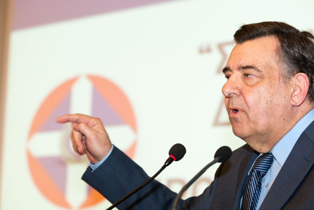 Γιώργος Καρατζαφέρης