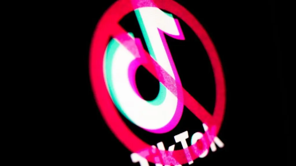 Γιατί κλείνει το TikTok στην Αλβανία