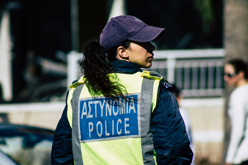 γυναίκα αστυνομικός