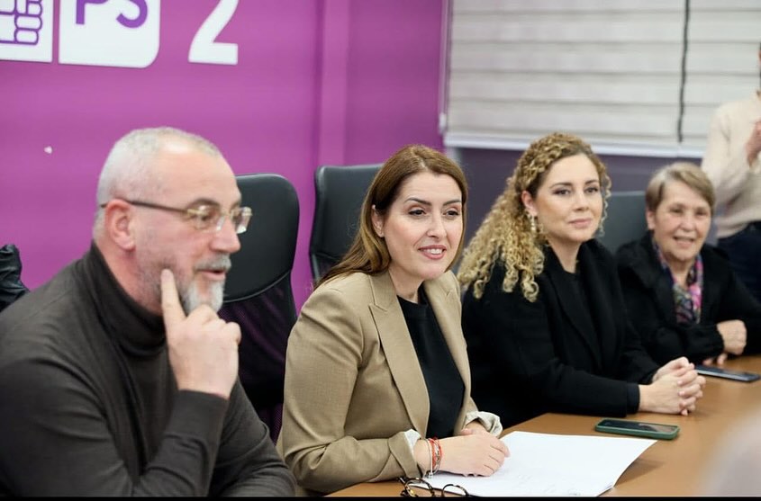 Η ΥΠΕΞ της Αλβανίας κατηγορείται για κατάχρηση εξουσίας, πλαστογραφία εγγράφων και ξέπλυμα χρήματος μετά από μήνυση του Μπελέρη