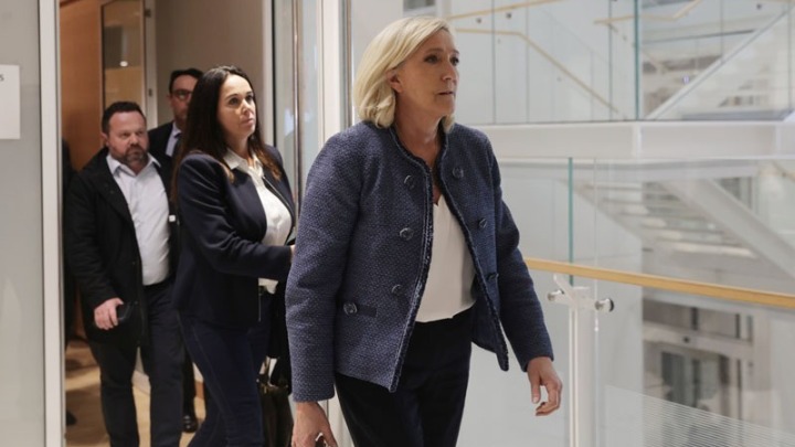 Μαρίν Λεπέν: Οι δύο επιλογές της μετά την καταδίκη - Ίλον Μασκ: Η απόφαση θα «γυρίσει μπούμερανγκ»