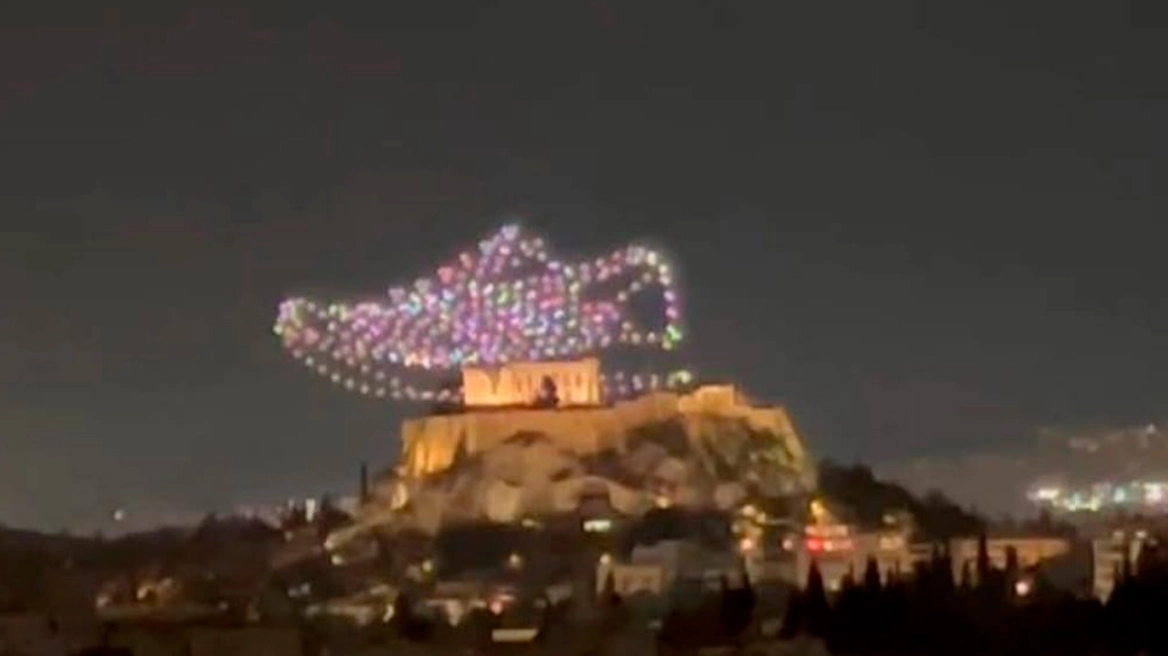 Έγγραφες εξηγήσεις ζήτησε ο Πιερρακάκης από τη διοίκηση του Ζαππείου για το show με τα drones στην Ακρόπολη - Συνεχίζεται ο σάλος μετά από τη μήνυση του ΥΠ.ΠΟ και την εισαγγελική παρέμβαση