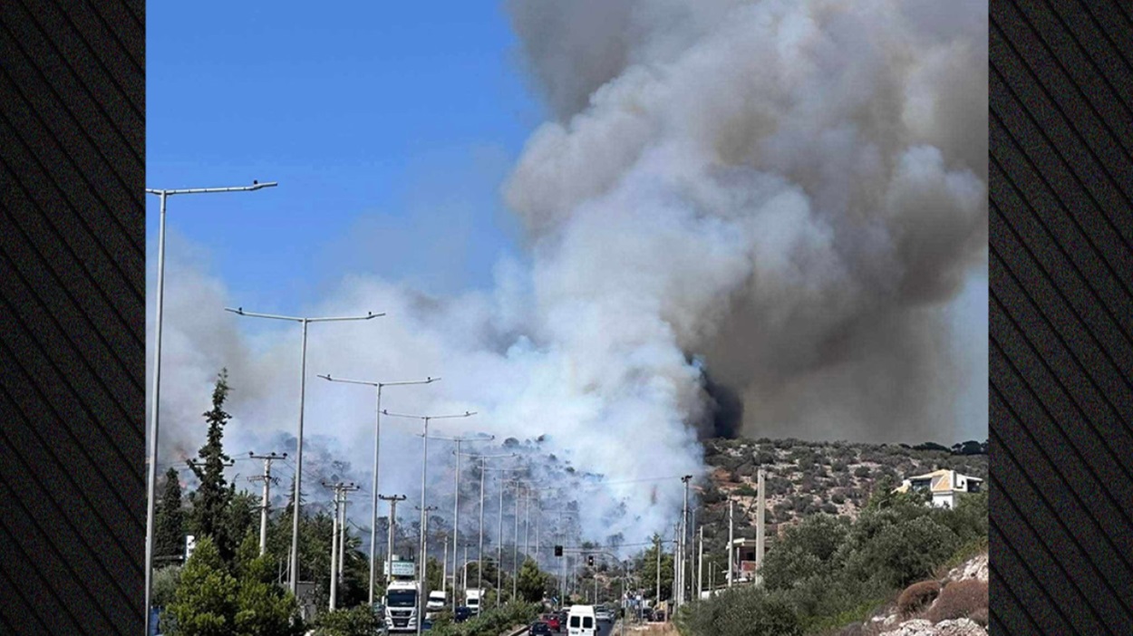 ΦΩΤΙΑ ΚΙΤΣΙ Φωτιά στη λεωφόρο Βάρης - Κορωπίου: Επιχειρούν και 7 εναέρια μέσα - Που γίνεται εκτροπή της κυκλοφορίας - Ήχησε το 112