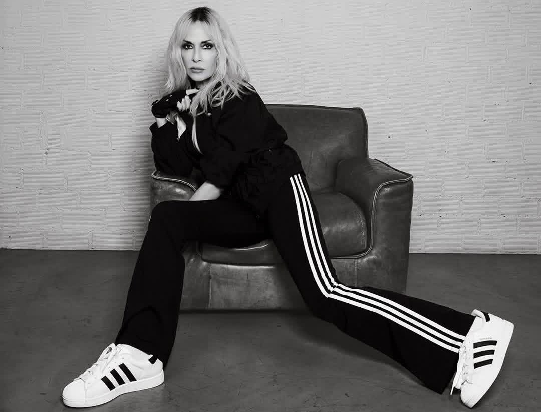 Η Άννα Βίσση πρόσωπο της καμπάνιας SUPERSTAR της ADIDAS