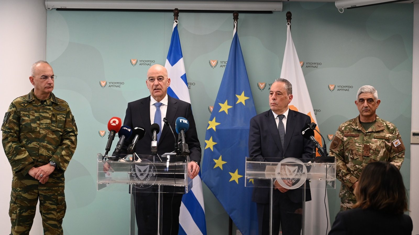 Συνάντηση Δένδια με τον Κύπριο ομόλογό του: “Αποδεικνύουμε έμπρακτα ότι η Κύπρος κείται πλησίον”